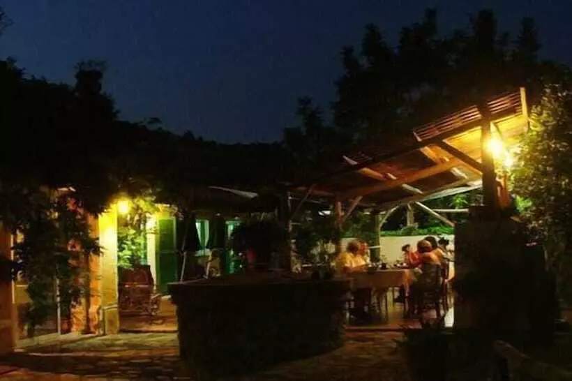 Hotelli Agriturismo Villa Vittoria