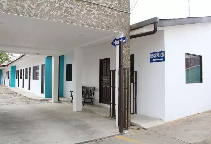 هتل Cañas