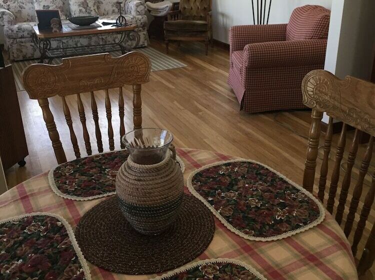 Historic Downtown Capitol Hotel Vacation Suites