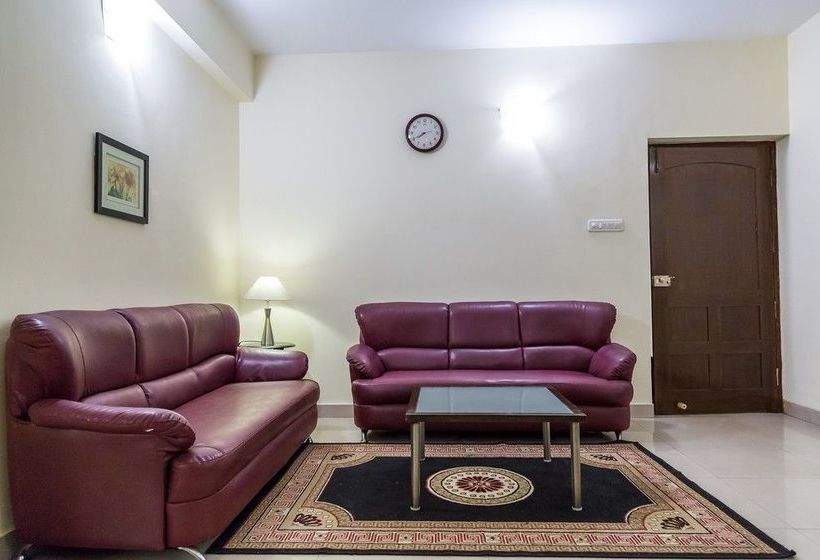 Отель Mint Queensway Suites