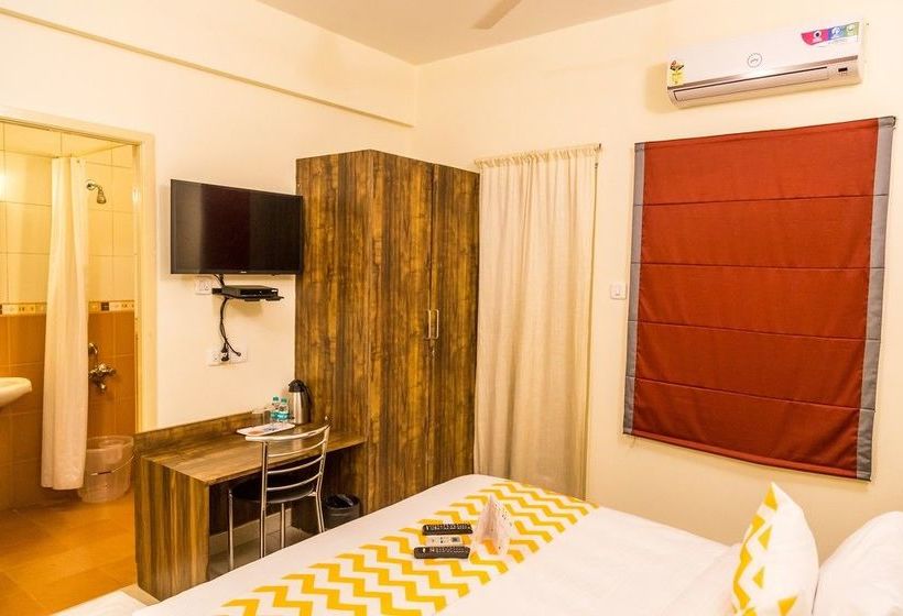 Отель Mint Queensway Suites