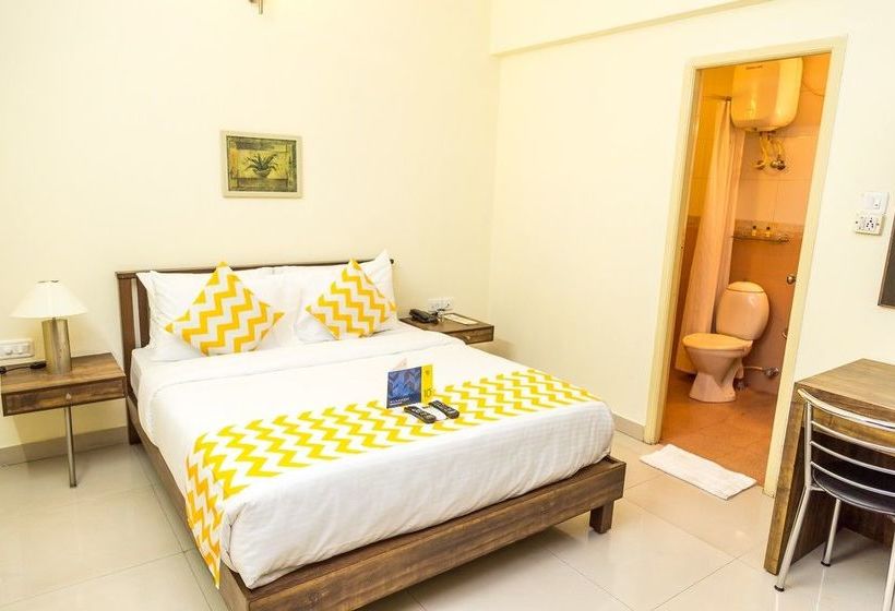 Отель Mint Queensway Suites