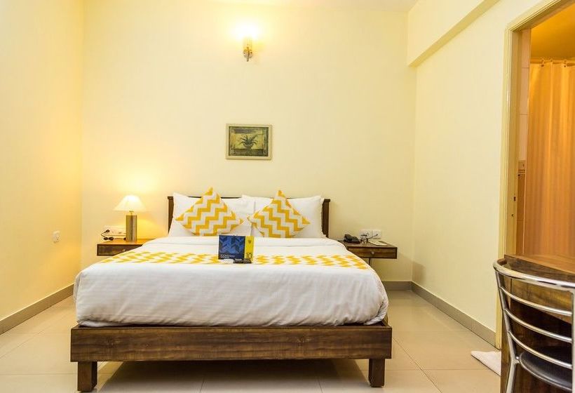 Отель Mint Queensway Suites