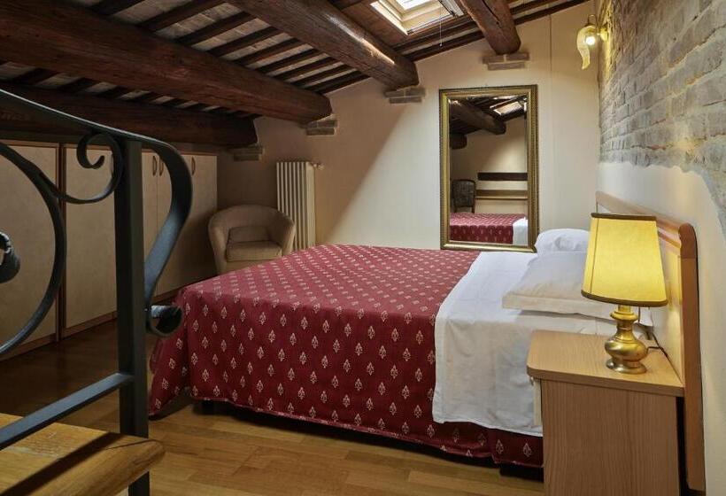 هتل Residence Cavour 63