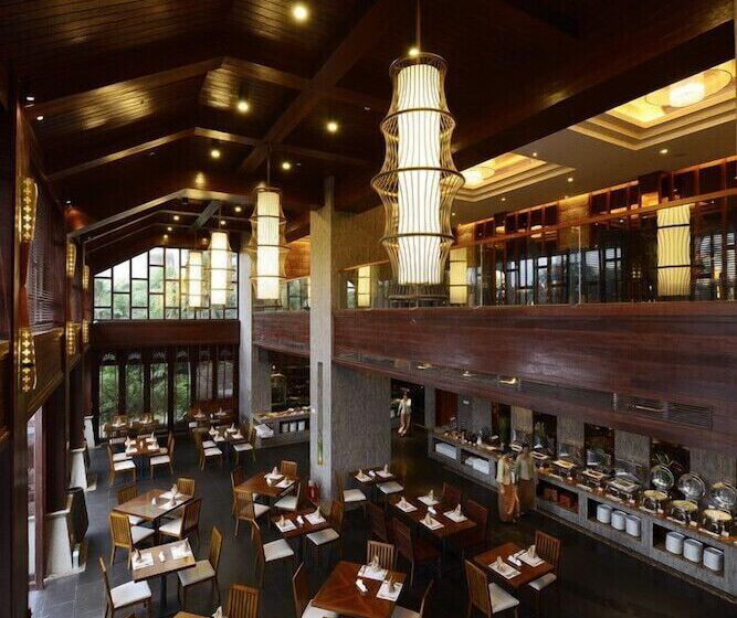 酒店 Shixishu Jianguo Yalong Bay Resort