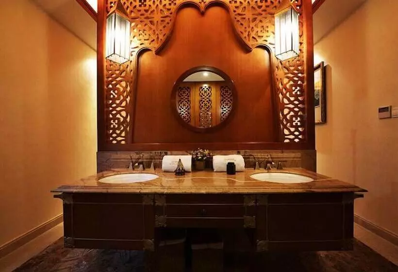 ホテル Shixishu Jianguo Yalong Bay Resort