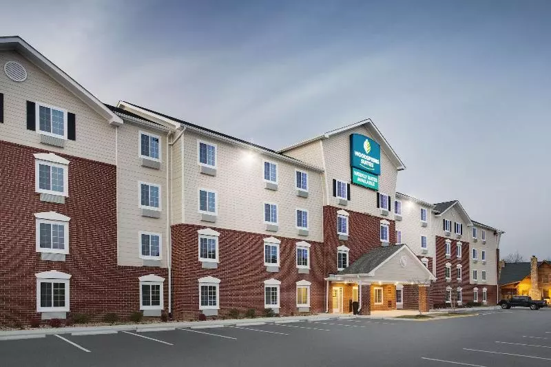 ホテル Woodspring Suites Fredericksburg