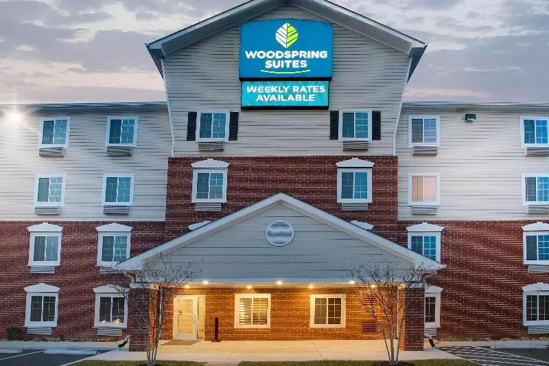 ホテル Woodspring Suites Fredericksburg