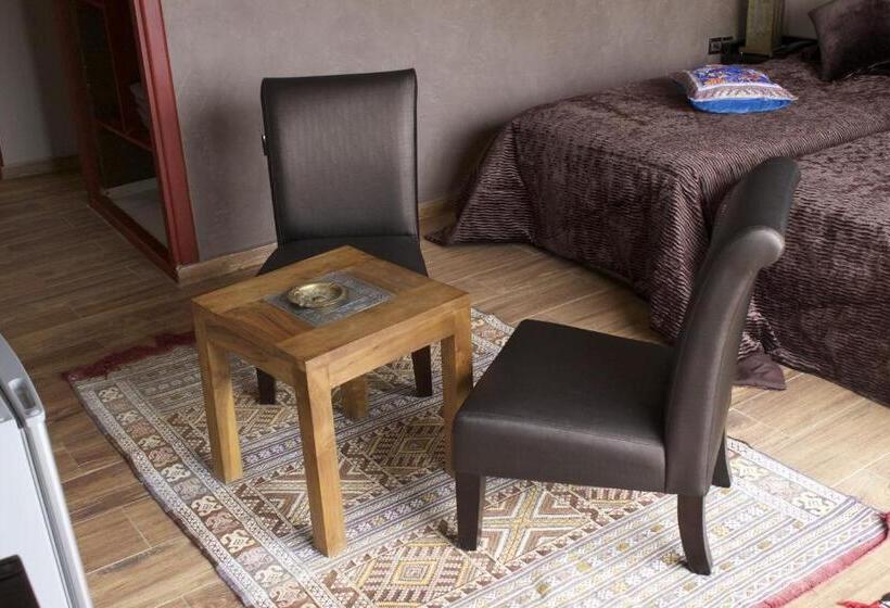 펜션 Collier De La Colombe