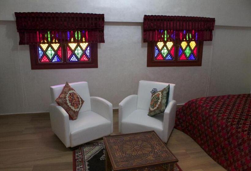 펜션 Collier De La Colombe