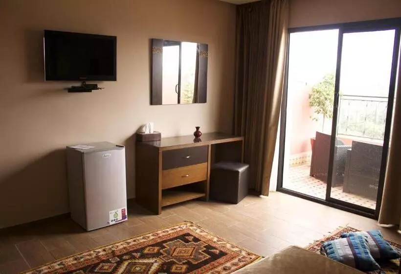 پانسیون Collier De La Colombe