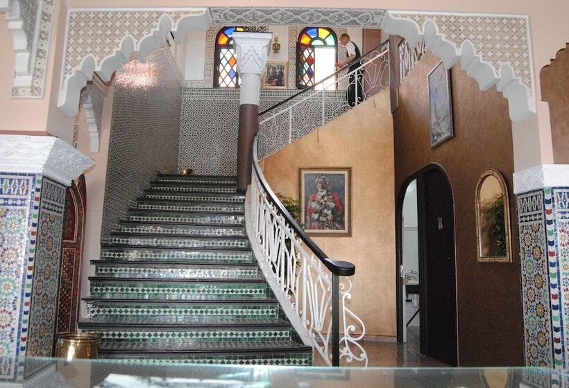 펜션 Collier De La Colombe