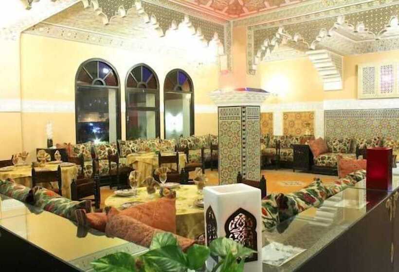 펜션 Collier De La Colombe