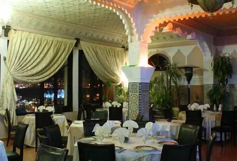 پانسیون Collier De La Colombe