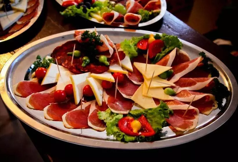 Majatalo Pansion Budimir