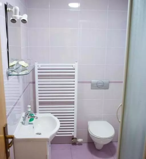 Majatalo Pansion Budimir