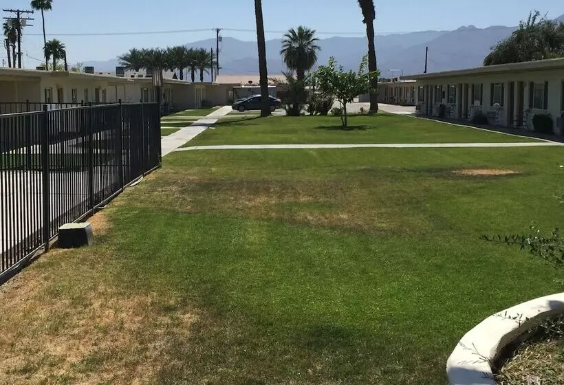 Western Sands Motel