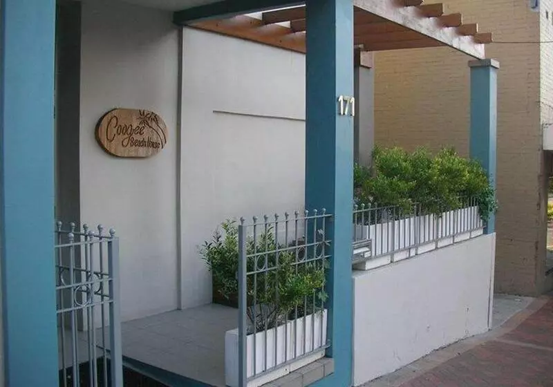 هاستل Coogee Beach House