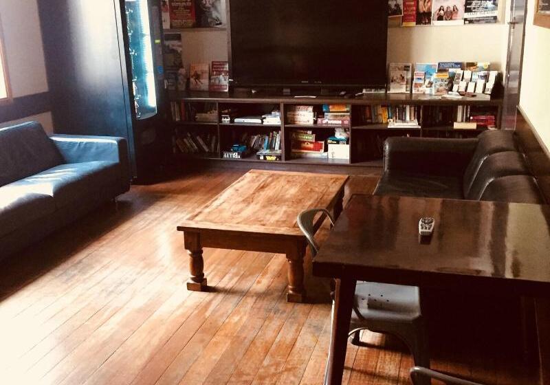 旅馆 Coogee Beach House