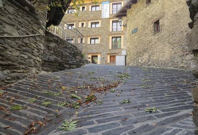 Apartamentos Arinsal 3000