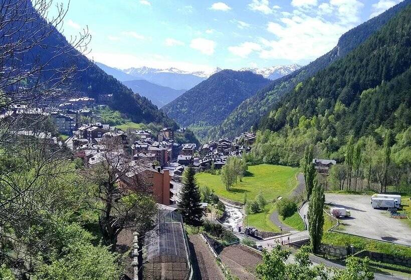 Apartamentos Arinsal 3000