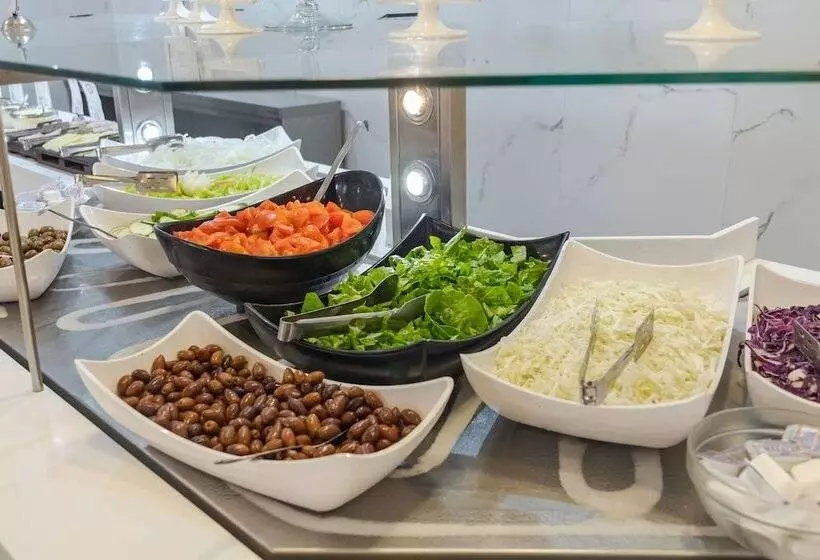 هتل Caretta Beach Resort & Waterpark