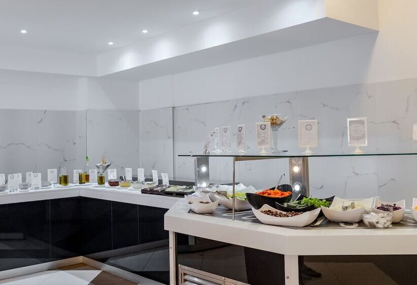 هتل Caretta Beach Resort & Waterpark