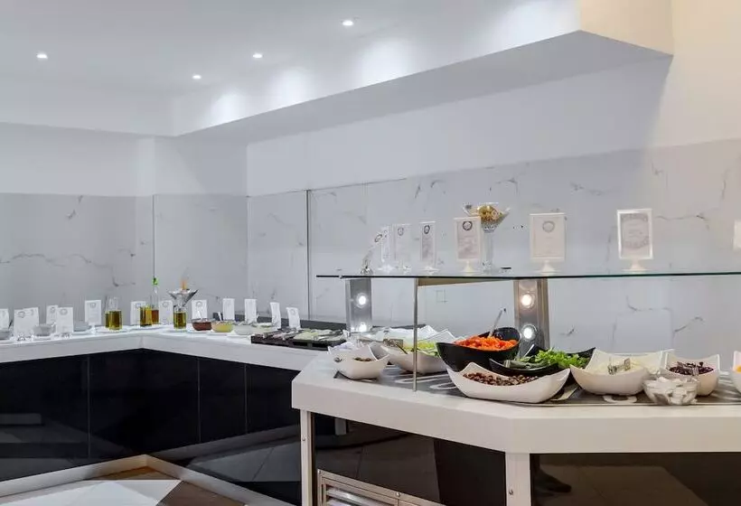 هتل Caretta Beach Resort & Waterpark