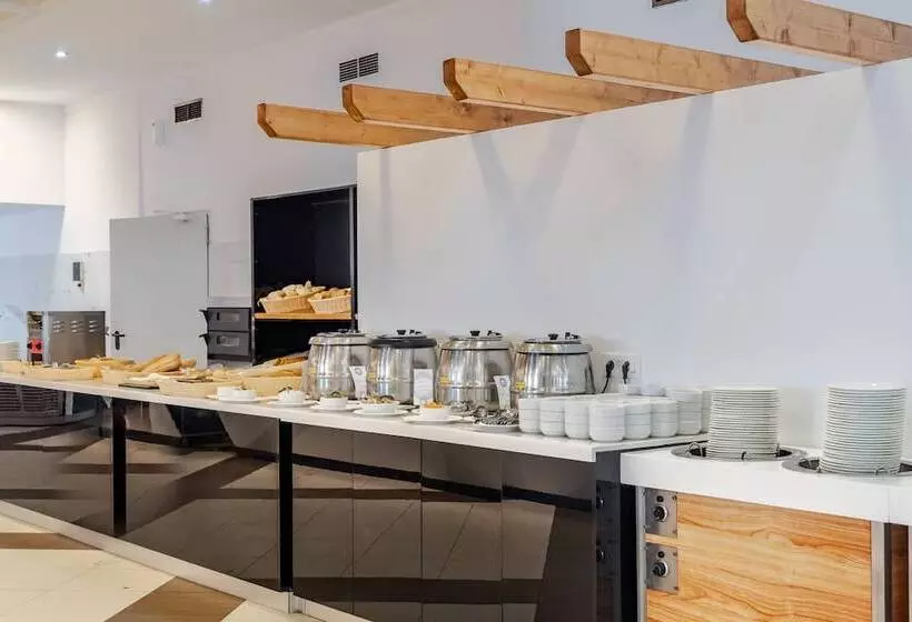 هتل Caretta Beach Resort & Waterpark