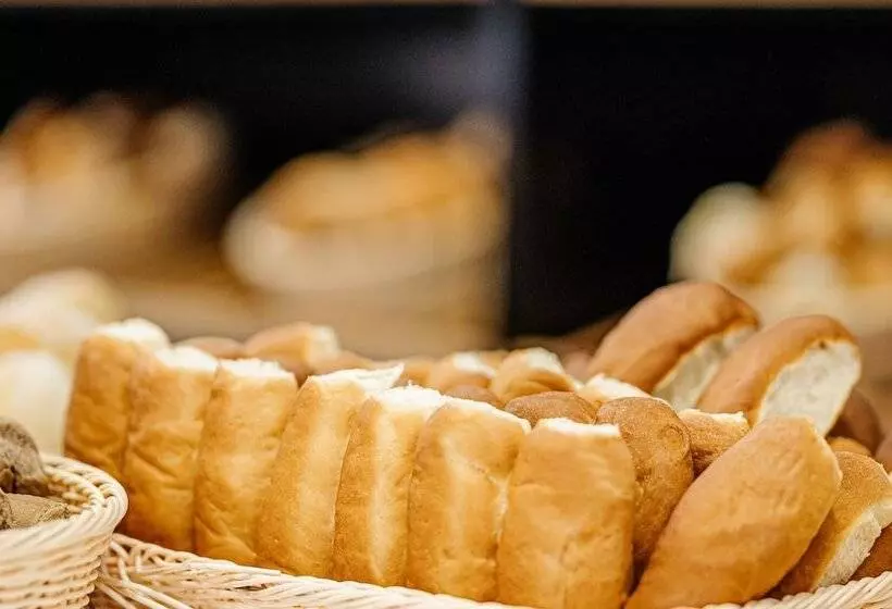 هتل Caretta Beach Resort & Waterpark