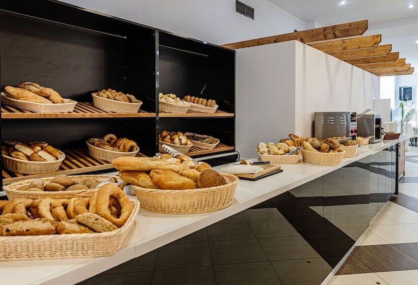 هتل Caretta Beach Resort & Waterpark