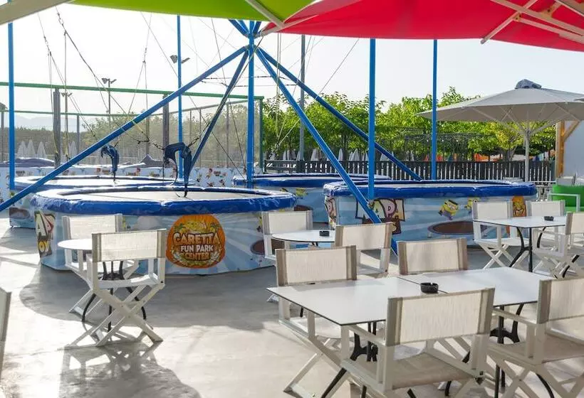 هتل Caretta Beach Resort & Waterpark