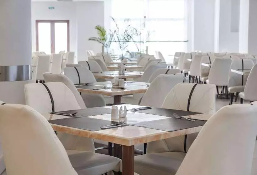 هتل Caretta Beach Resort & Waterpark