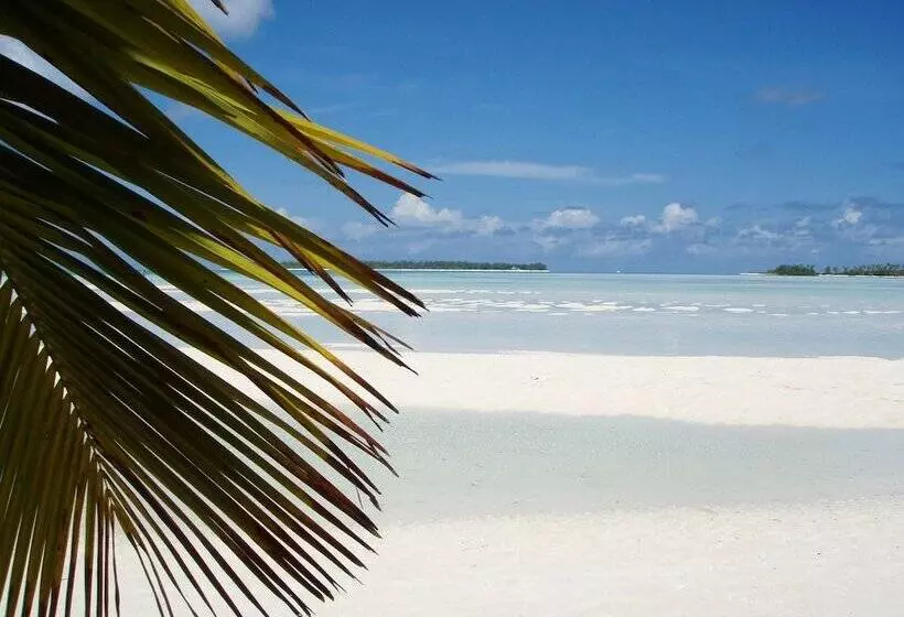 Castaway Lodge