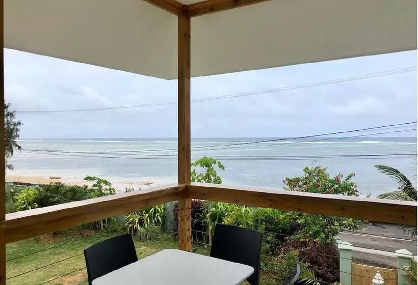 Castaway Lodge
