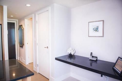 Executive Suites By Roseman - Luna