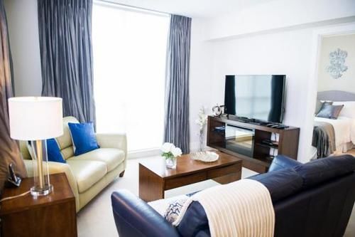 Executive Suites By Roseman - Luna