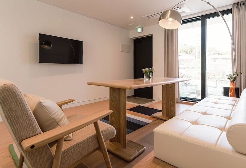 Hotel Albescent Pool Villa