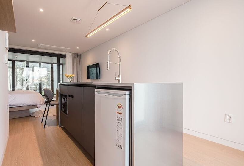 Hotel Albescent Pool Villa