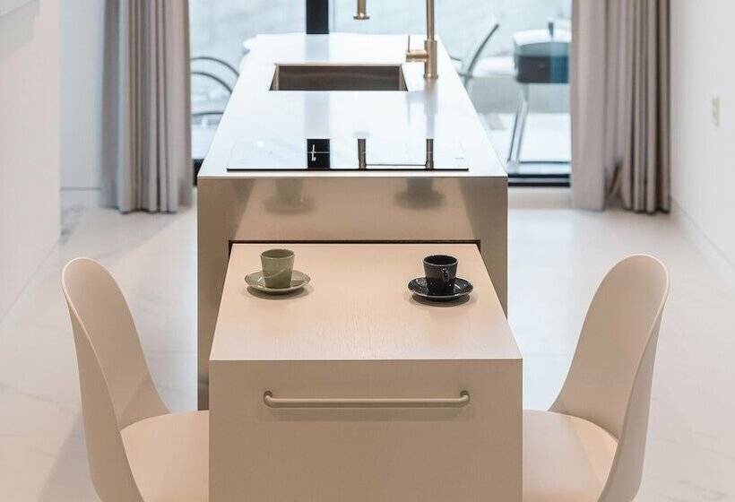 Hotel Albescent Pool Villa