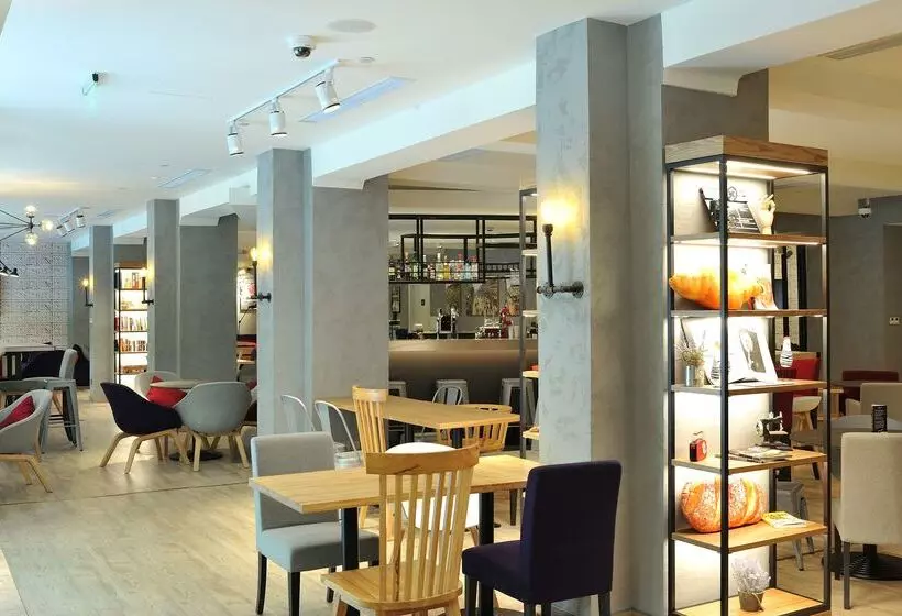 هتل Campanile Shanghai Railway Station And People S Square