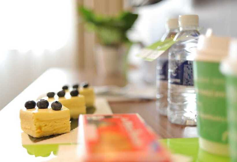 Otel Campanile Shanghai Railway Station And People S Square