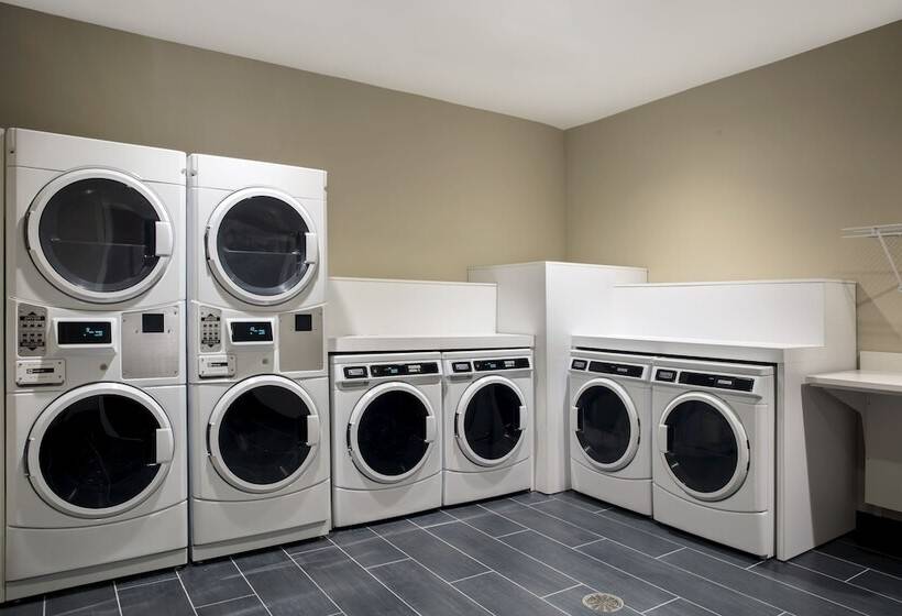 בית מלון כפרי Candlewood Suites   Miami Exec Airport   Kendall, An Ihg