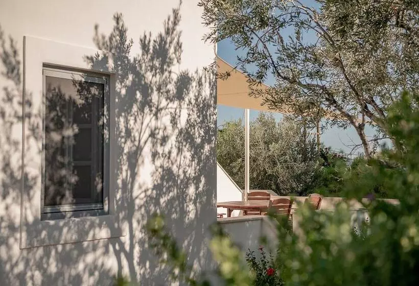 Hotelli Four Seasons Hydra Luxury Suites