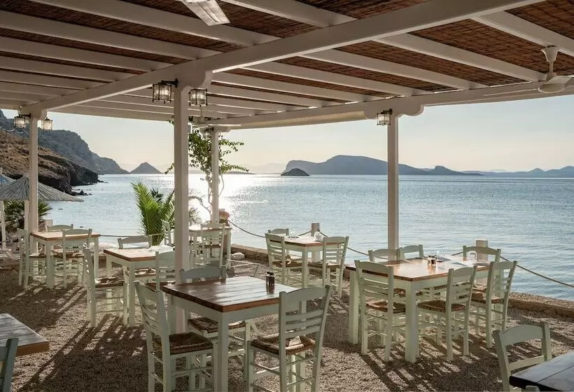 Hotelli Four Seasons Hydra Luxury Suites