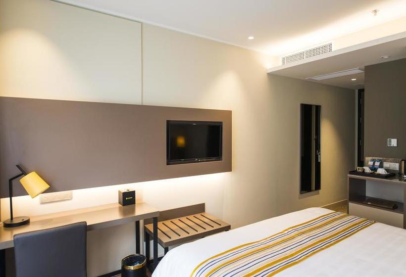 Отель Home Inn Plus Shanghai Huaihai Road Sinan Road