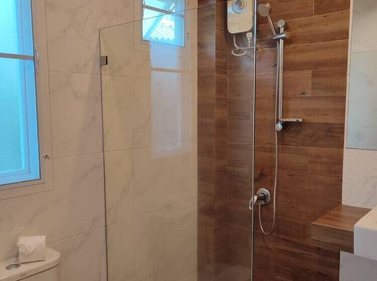 בית מלון כפרי Phangan Akuna