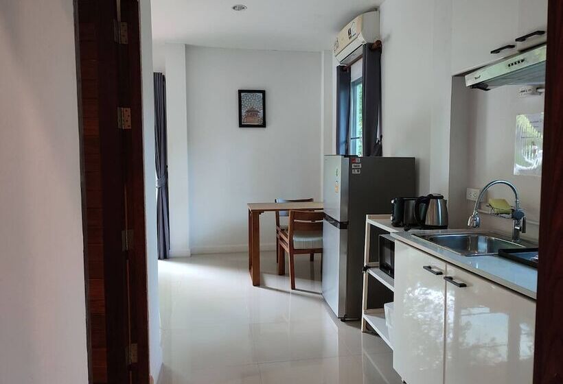 בית מלון כפרי Phangan Akuna