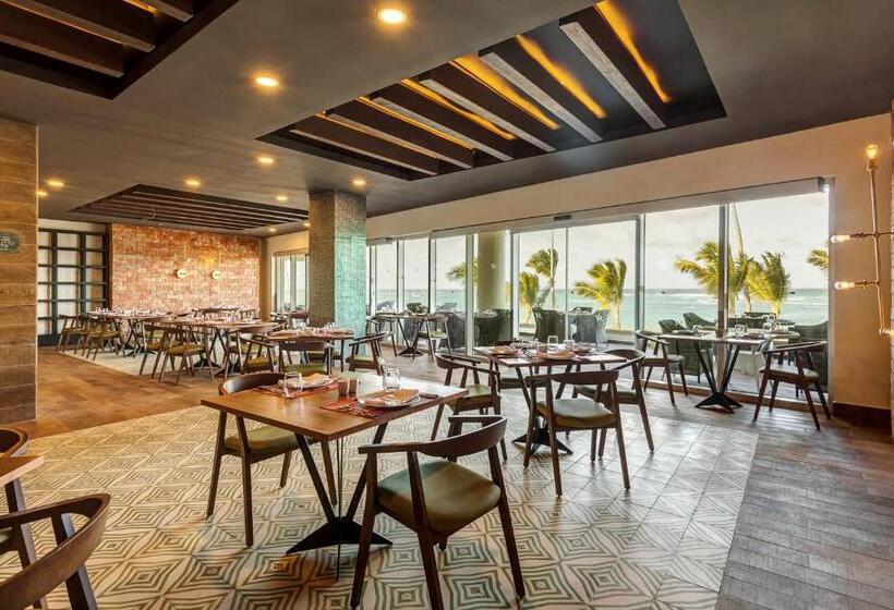 هتل Royalton Bavaro, An Autograph Collection Allinclusive Resort & Casino