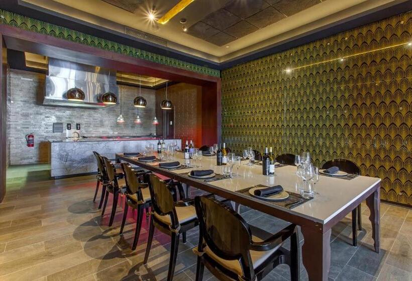 هتل Royalton Bavaro, An Autograph Collection Allinclusive Resort & Casino